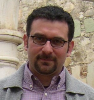 Me interesan los vínculos entre Gobernabilidad y Desarrollo: exclusión, pobreza, violencia, conflicto, inclusión, democracia, instituciones.