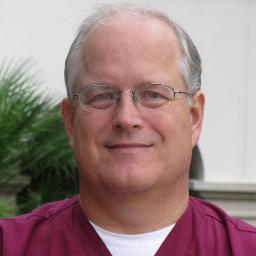 La Vernia Dentist, Dr. Mark Simmons has been providing quality dental care since 1985.
