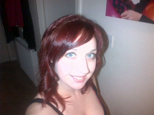 I have a little girl who is 5 yrs old and i enjoy my life to the max always enjoy a laugh so come and chat to me we are here for a good time not a long time x