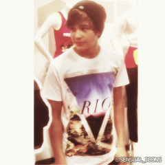 ACMsKryptonite's profile picture. ♡ f4 ♡