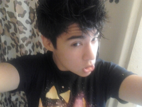 Ello Mello's e.e