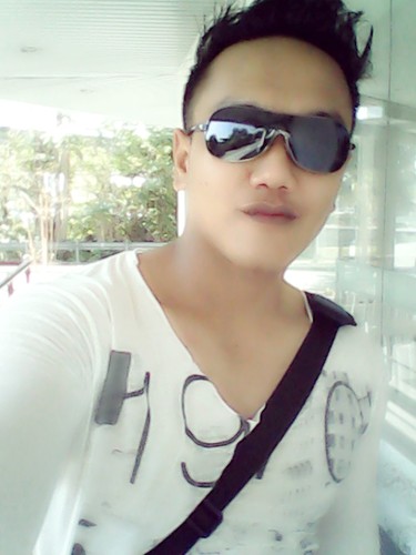 achmadmaeda's profile picture. Cool, Calm, Confident