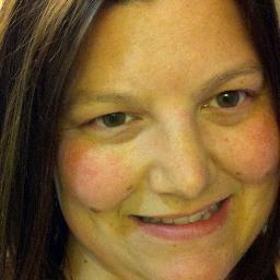 Mom of 3, Green Mtn Girl @ heart. Social media @DartmoutHealth. Dartmouth ’97, MS '98 Eval Clinical Sci. Find me at sports events & board mtgs #hcsm #healthcomm