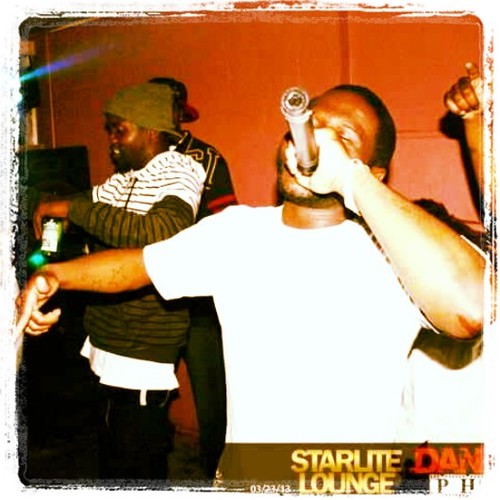 Yung bizness man and artist! For features n bookings call 843-898-9910(Hercules) 5 ST★R ENT.™ email: hdavis380@gmail.com http://t.co/FRLqg02k0j…