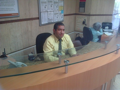 asistente administrativo, Auxiliar contable y  TSU en administración 100% chavista