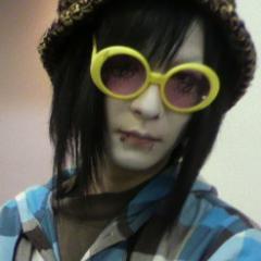 JUNJUNdotcom's profile picture. 『』