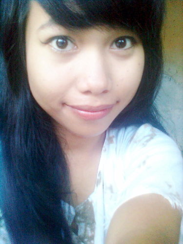 Bubuph_clouds's profile picture. Ketika Tuhan mengambil sesuatu dari genggamanmu, Dia tak menghukummu, Dia hanya membuka tanganmu tuk menerima yg lebih baik.