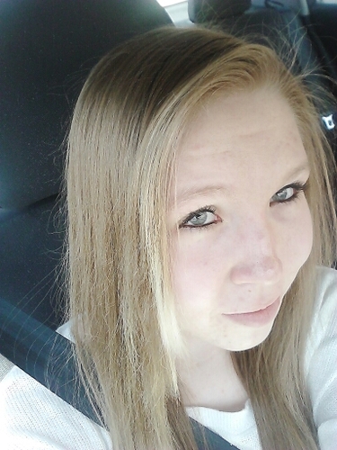 Just an ordinary teenage girl. Living life. I love to sing. @ddlovato is my idol and always will be, NOBODY can change that. Belieber. Smiler. Directioner. 3