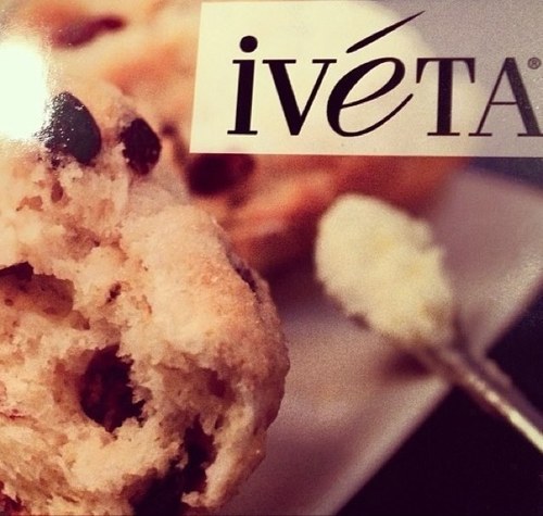 A family owned business making award-winning baking mixes since 1999 with cafes on the Westside and the UCSC campus.