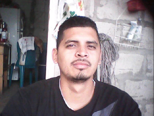 No soy quien buscas solo por el hecho de que quien me tiene me ama H.P.R.N