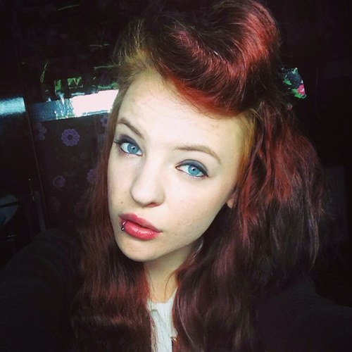 samanthaaaaa23's profile picture. 