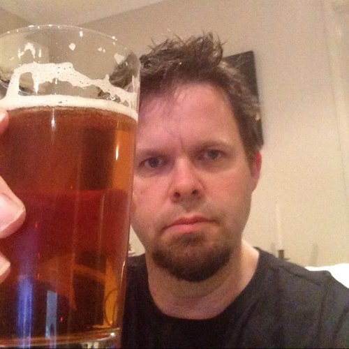 Graetzy1's profile picture. Loves metal music, having a laugh and being the unknown guitarist