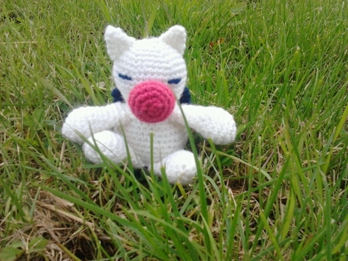 A female moogle looking for new places to visit, and hoping to make many friends. (rp, timezone western Europe)