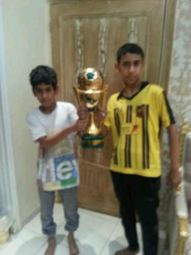{»‏​أنا شاب إتحُادي  مدمن الأتَحاد! ۈ اعشق نجوممّ الأتحادَ  اموٺ بَ الوان الأتحاد اٺنفسَ شعاارھہ ، ۈ لاا ٺھمني اقااويلھم السخيفہ  عنہ *BN*♡«}