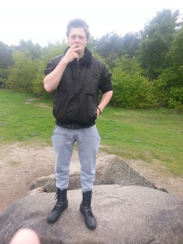 Ijetse's profile picture. | Overdoses drank, overdoses swiere shag ik hoar van t leven en et jouwt mie toch gjin sek ||