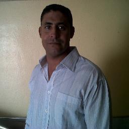 Venezolano,trabajador,estudiante Contaduría Publica UNA,magallanero,astronauta de la imaginación,pirata de la vida,  con Dios y la Virgen.