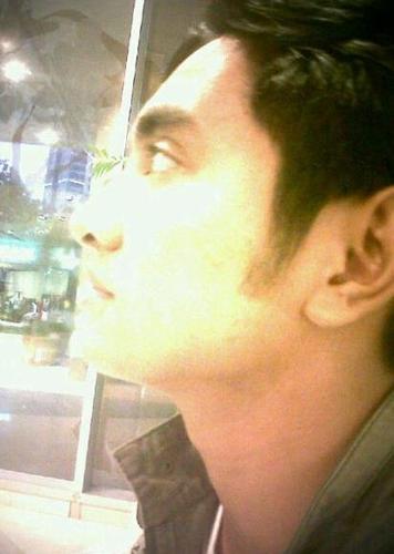 LOVE FILM...Happiness comes when you believe in what you are doing,know what you're doing,and love what you are doing
