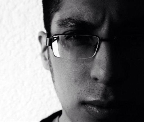 humbe_vale's profile picture. Copy, Community manager y Corrector de estilo, los tres de freelance (anímese y pregunte; le damos precio). Lector de tiempo completo. Escritor amateur, aún.