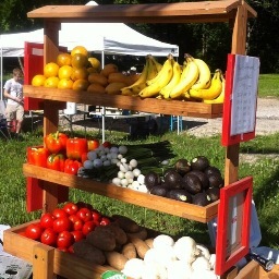 A pay it forward produce stand that aims at distributing fresh produce to those who have little access.  PC (USA)