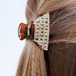 Everything about hairaccessories, inspirational & celebrity hairstyles, hairtutorials and fashion.