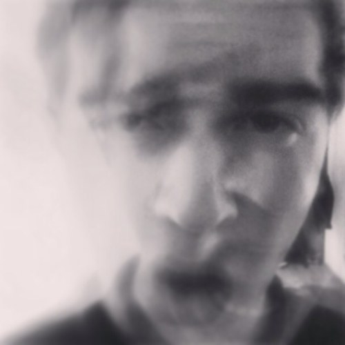 Make Music,follow me ;)
Make: Dubstep/Drum'n'bass/Hip-Hop/Glitch-hop/Mush Up Electro