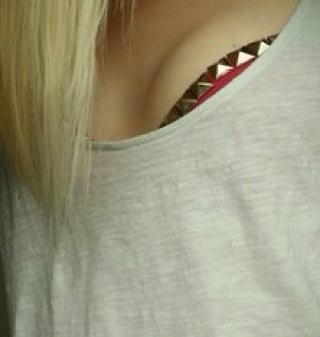 16Jaar | altijd in om geil te praten via dm♡ | iloveyou lief nichtje dikke kus je geile neef,♡