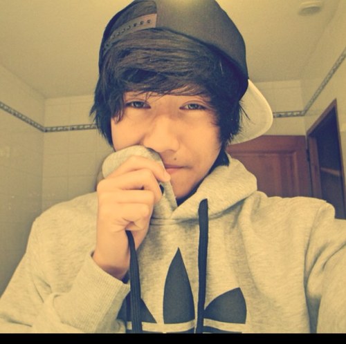 160 caractere Ne suffit pas Pour d'ecrire Ma Vie et se que je Fais ^^ (Je #FollowBack ;)