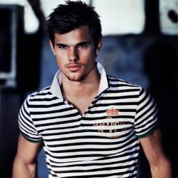 **WELCOME** Lautie,Taylovers 
 Diferentes Maneras de Nombrarnos Pero Solo Un Sentimiento!.
Taylor Daniel Lautner ♥ 
#lautie
