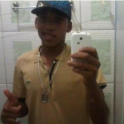 Quem conhece um sorriso de verdade sabe que nem todo palhaço é feliz. !!