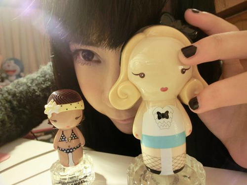 ชื่อ วิ จ๊ะ สาว ปวส. ชอบแมว ทักได้เลยจ้า เราเป็นคนไม่หยิ่งนะจ๊ะ ยินดีที่ได้ รู้จักทุกคนนะค่ะ^^