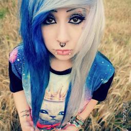 Hey my name's Taylor most call me Tay. I guess that's it.#Single [RP]