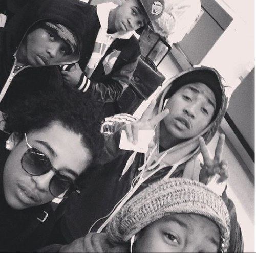 MB can't dance? Watch their videos. MB can't sing? Go buy #1Girl album. MB are ugly? Go get glasses. MB don't have fans? Check #TeamMindless BTW MB FOLLOWED ME