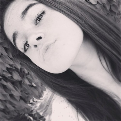 Follow me, ask for a follow back♡ Justin Bieber is my happiness, I love him to the moon and back