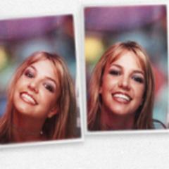 Britney Spears es mi inspiracion. Tambien adoro a Xtina aguilera,Justin Timberlake,Ryan Gosling.. ♥