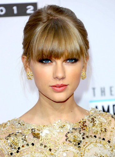 Taylor Swift is the sweetest person in the whole entire world