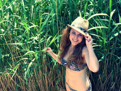 AnayaEstefania's profile picture. 