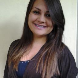 Uma Garota de Sonhos com Objetivos e Metas a Serem Cumpridas /19 Anos l