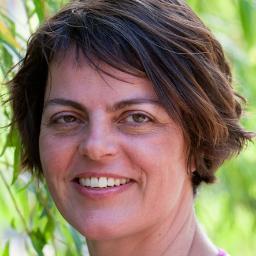 esaldien's profile picture. 