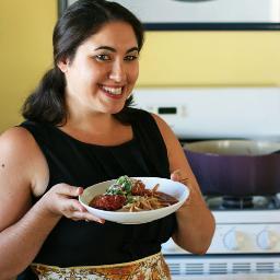 Brooklyn Jewish girl from Hawaii and married to an Italian in the PNW. I blog about World cuisine and I'm a #tomatolover #WeeknightMediterraneanKitchen