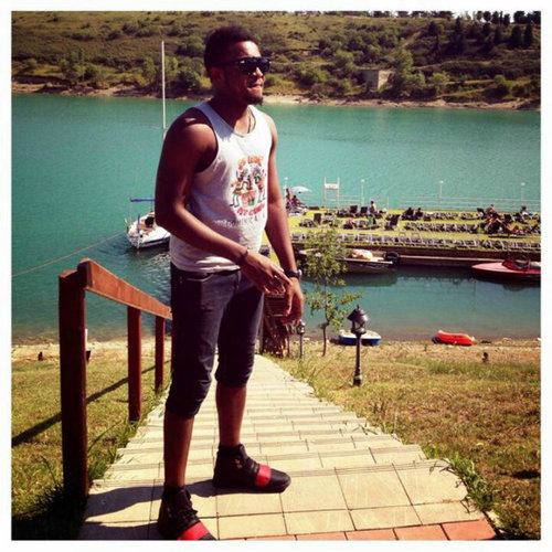 deestrings's profile picture. Artiste, song writer, entertainer and performer.  deestringsofficial@gmail.com for all inquiries