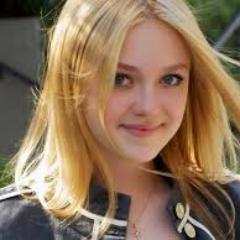 I love DAKOTA AND ELLE fanning  model fashion