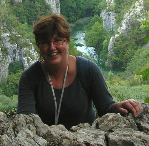 Botànica i emprenedora. Professora a la Universitat de Barcelona. Apassionada per la Botànica, la docència, l’ecoturisme i la creació de continguts.