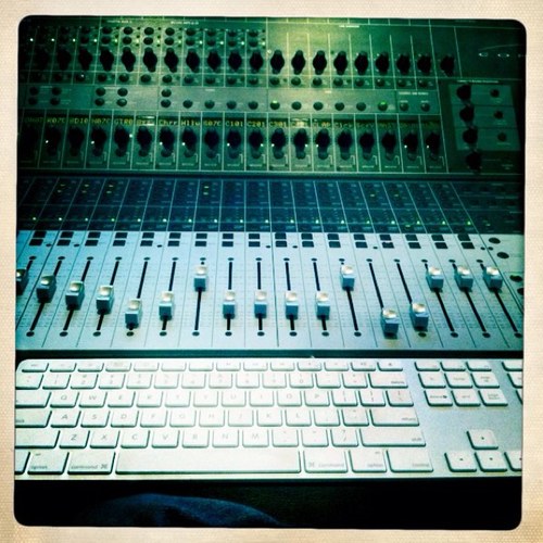 Online Mixing Service & Music Forum
