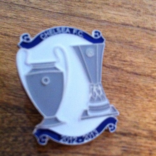 Bringing you top quality Chelsea pin-badges for good prices. For any questions please email me.