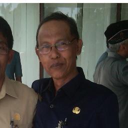 Menikmati hidup ini dengan  hanya  seorang guru SD yang mendapat tugas tambahan sebagai kepala sekolah. Alhamdulillah