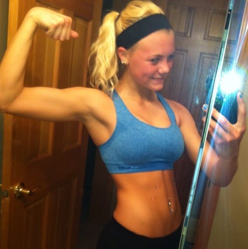 fit_tobee's profile picture. CW:135. GW:120 CM: 34,26,34
Getting fit one day at a time.
Avi is always me