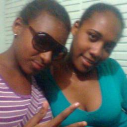Vim disse que ela e minha negrita que eu amo demais ela eque  sabe que pode conta cmg smp nossa amizade vai ser eterna ninguém separa nois sz p.@VeemkaLoiira_