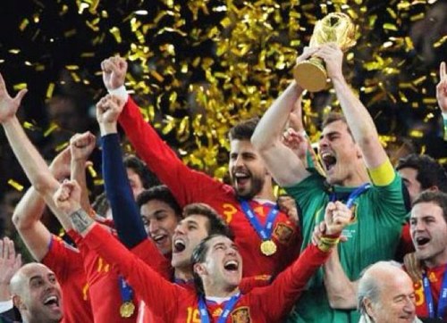 Campeones del mundo!!! Somos la mejor seleccion de la historia, eurocopa-mundial-eurocopa!
Andres Iniesta ídolo!