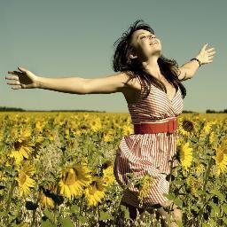 SonitaGarcita's profile picture. Soñadora y decida. Una especie en extinción tan real como la vida. Esa soy yo.