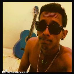 Mientras mas triste sea tu historia,mas fuerte debe ser tu sonrisa!►Sígueme.◄